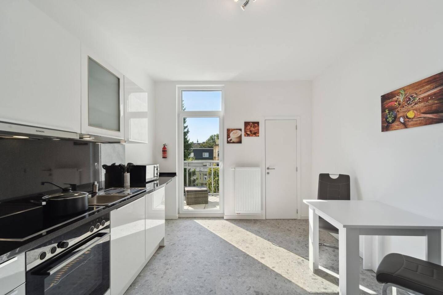 Infinity Stay Ferienapartments Rheinstrasse Вильгельмсхафен Экстерьер фото