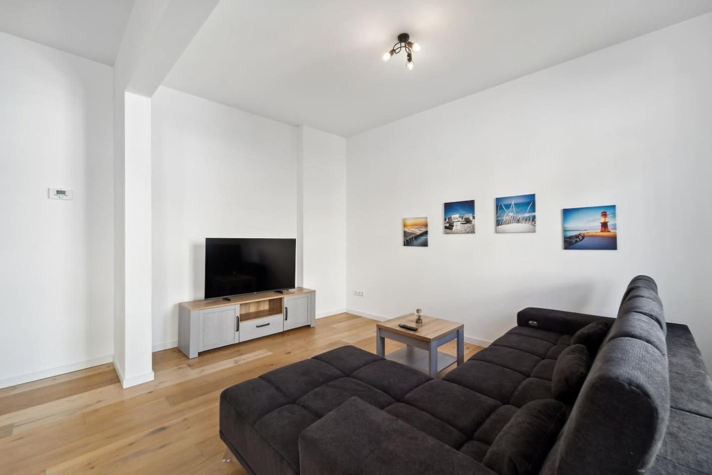 Infinity Stay Ferienapartments Rheinstrasse Вильгельмсхафен Экстерьер фото