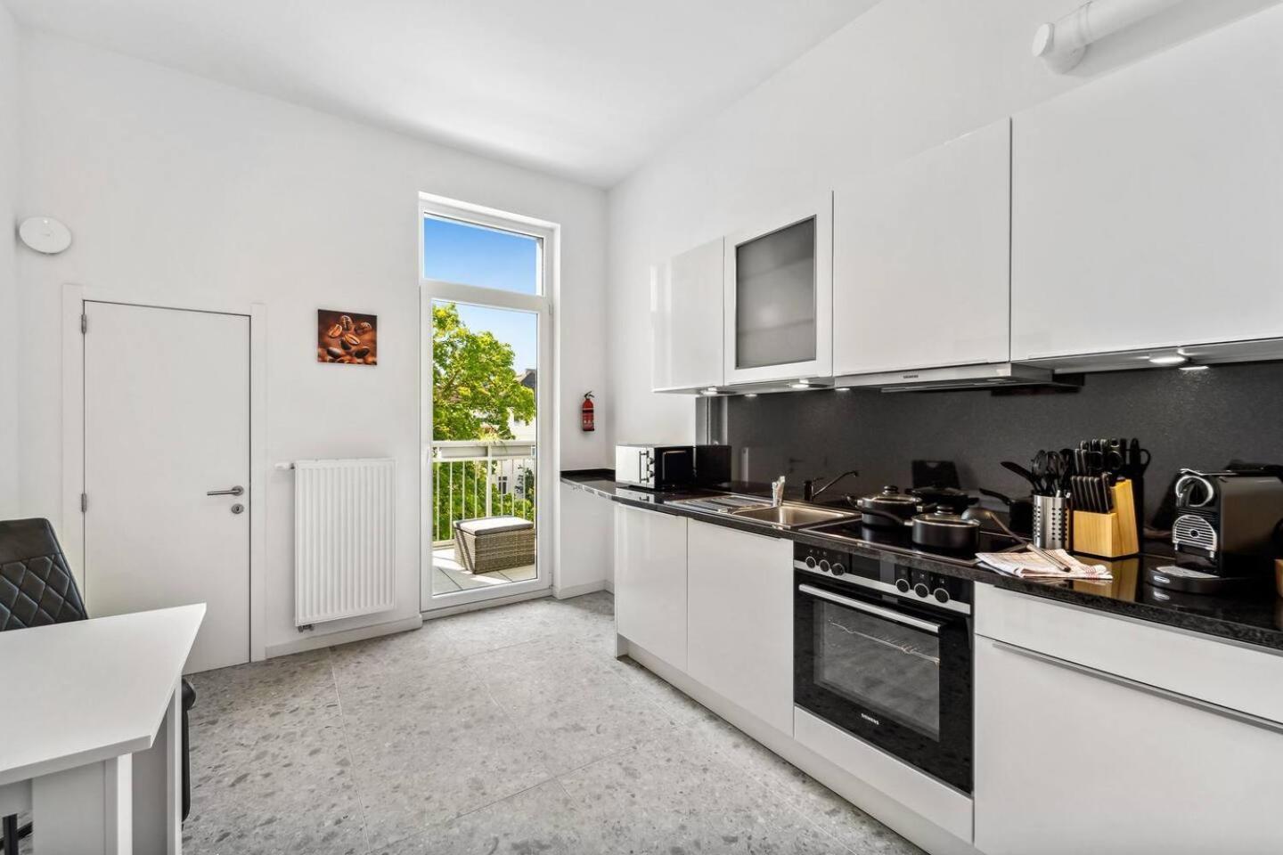 Infinity Stay Ferienapartments Rheinstrasse Вильгельмсхафен Экстерьер фото