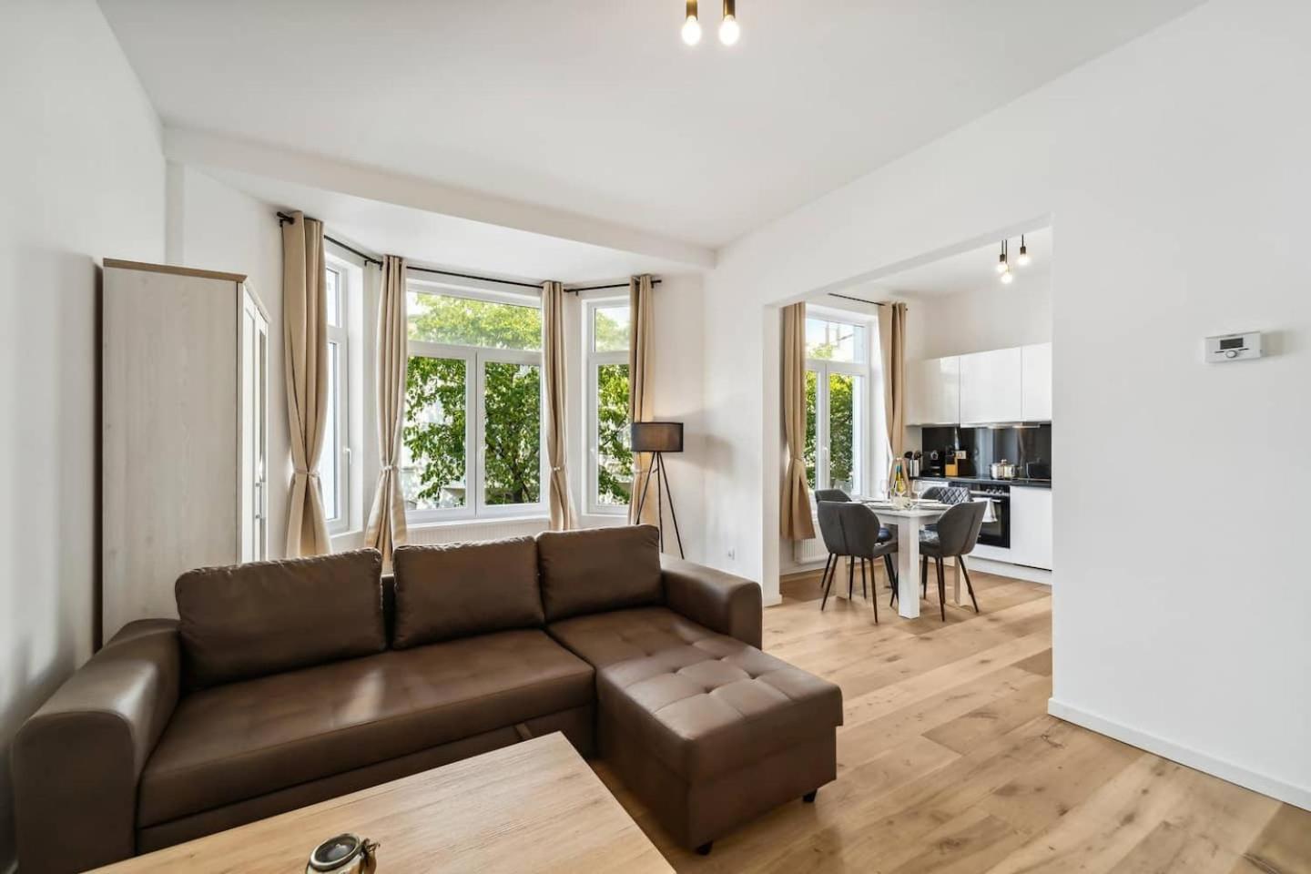 Infinity Stay Ferienapartments Rheinstrasse Вильгельмсхафен Экстерьер фото