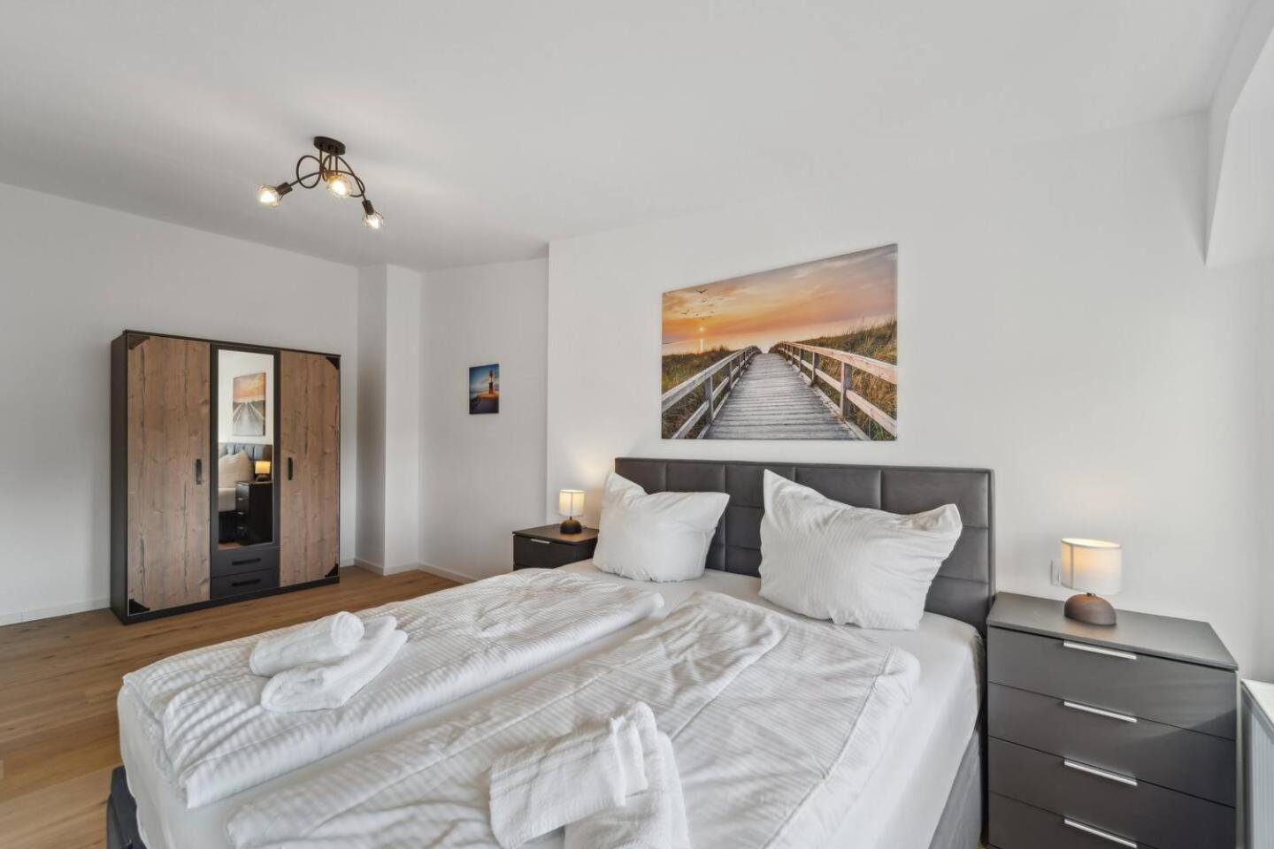 Infinity Stay Ferienapartments Rheinstrasse Вильгельмсхафен Экстерьер фото