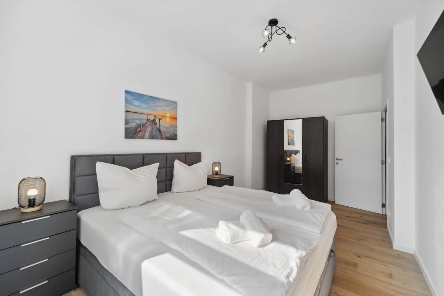 Infinity Stay Ferienapartments Rheinstrasse Вильгельмсхафен Экстерьер фото