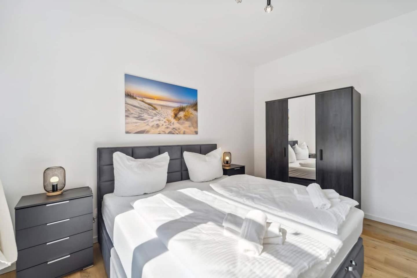 Infinity Stay Ferienapartments Rheinstrasse Вильгельмсхафен Экстерьер фото