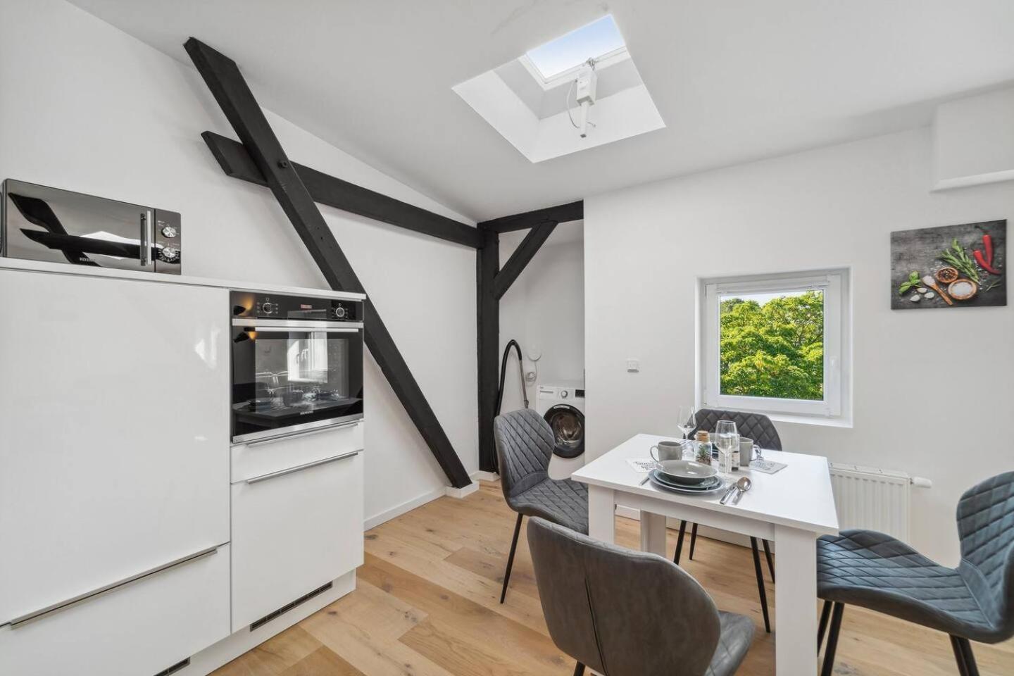 Infinity Stay Ferienapartments Rheinstrasse Вильгельмсхафен Экстерьер фото